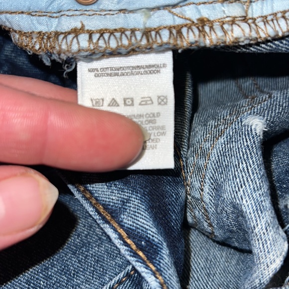 Free People Button Front Denim Cutoff Boyfriend Shorts Size 26 - Picture 7 of 9